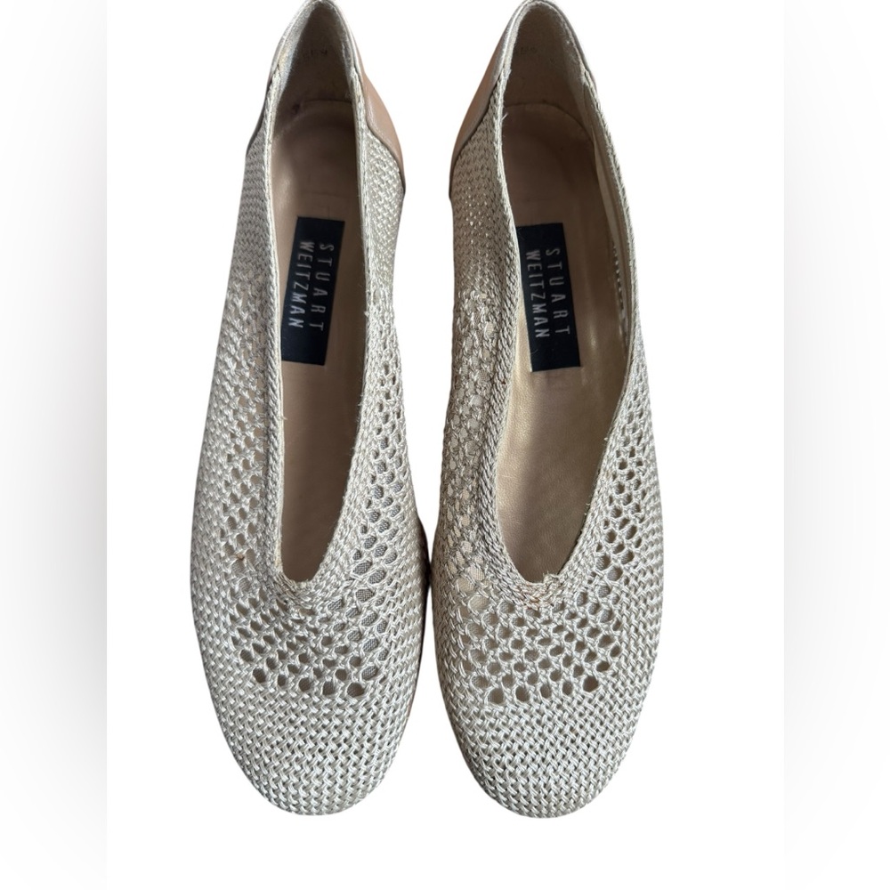 Stuart Weitzman woman’s tan basket weave flat with leather trim size 9.5